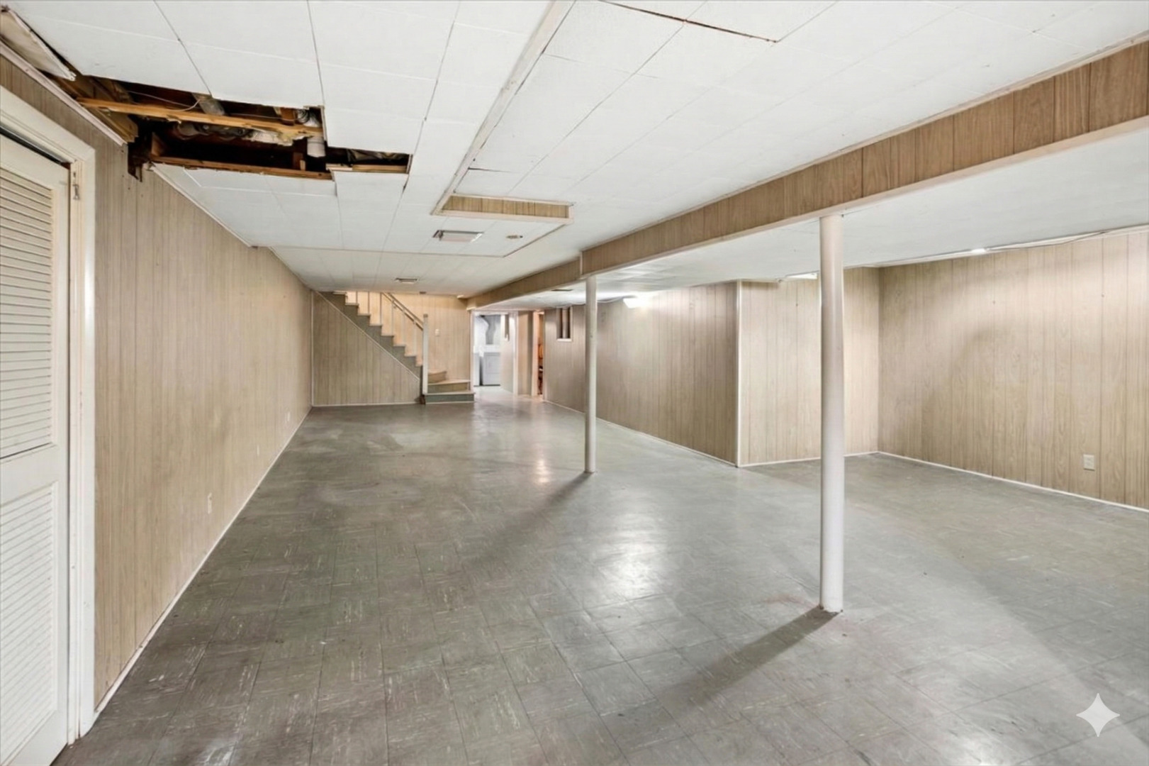 207 Town Acres Lane, Roselle, IL 60172