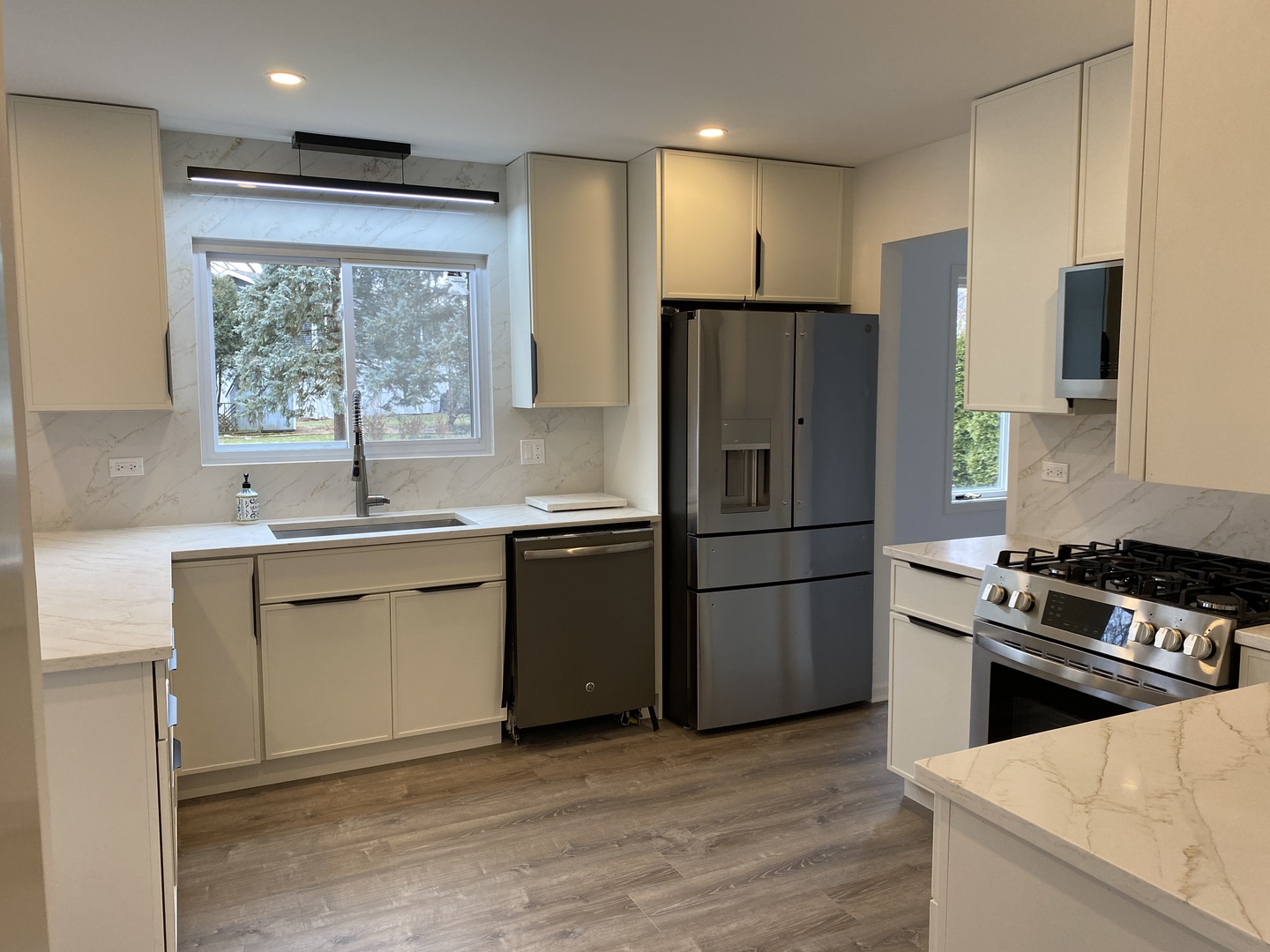 1346 Leverenz Road, Naperville, IL 60564