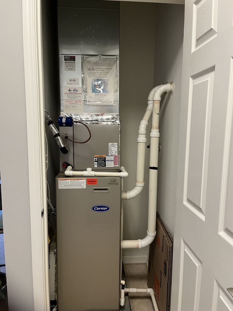 3975 Idlewild Lane #107, Naperville, IL 60564