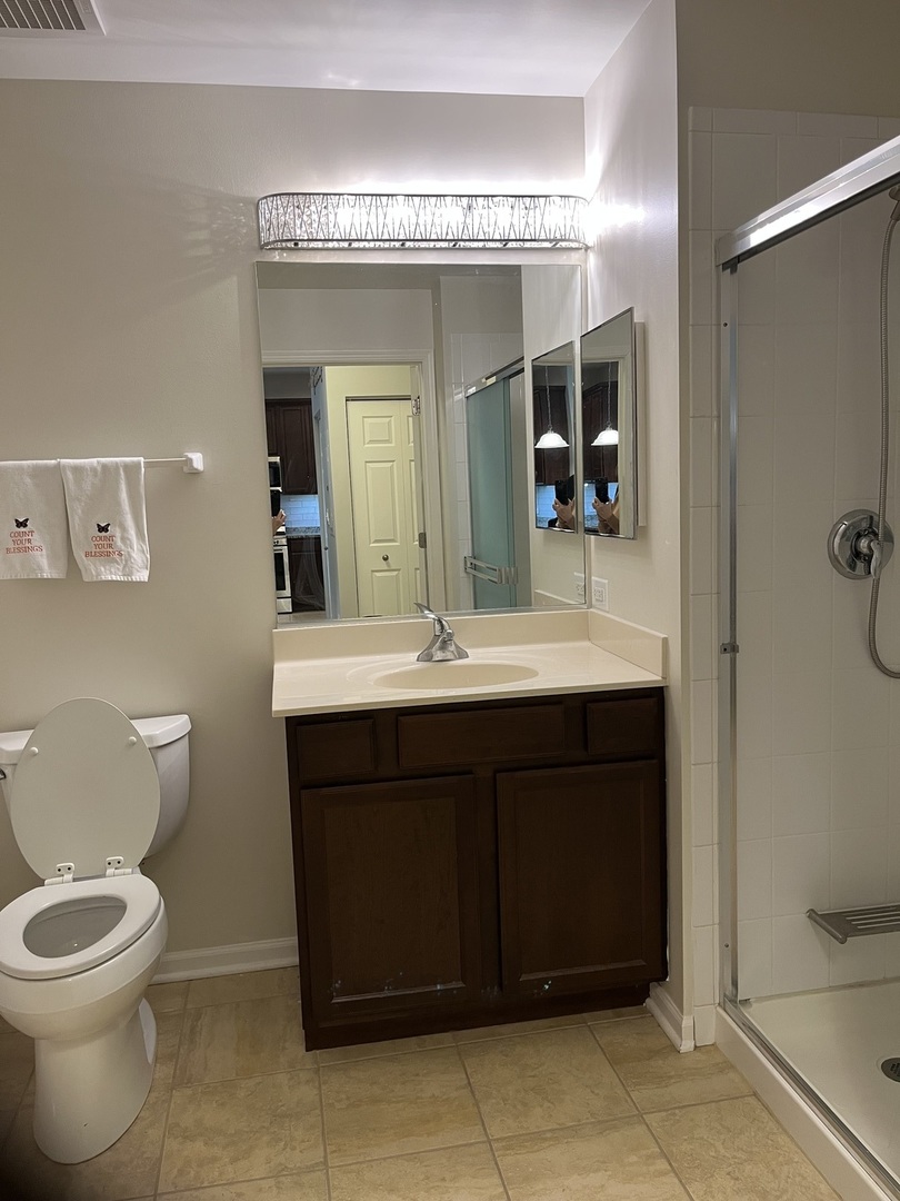 3975 Idlewild Lane #107, Naperville, IL 60564