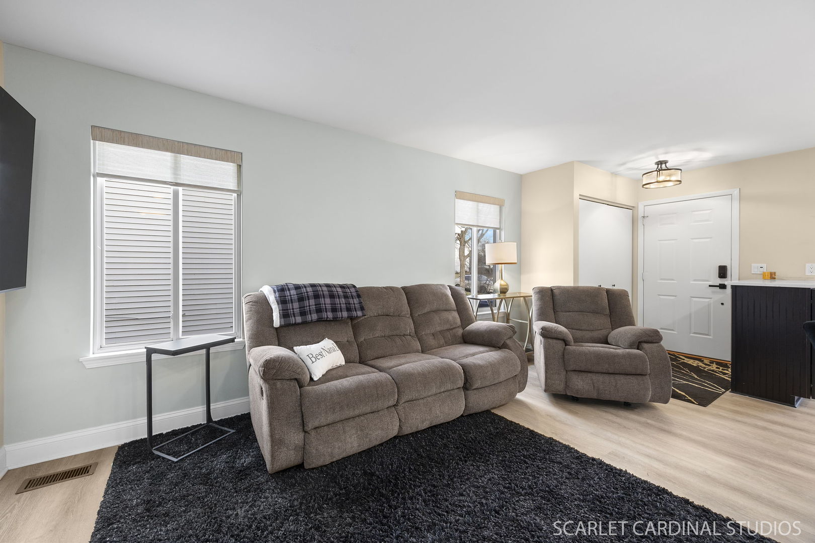 2828 Bluewater Circle, Naperville, IL 60564