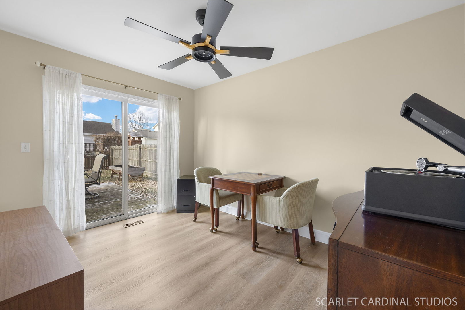 2828 Bluewater Circle, Naperville, IL 60564