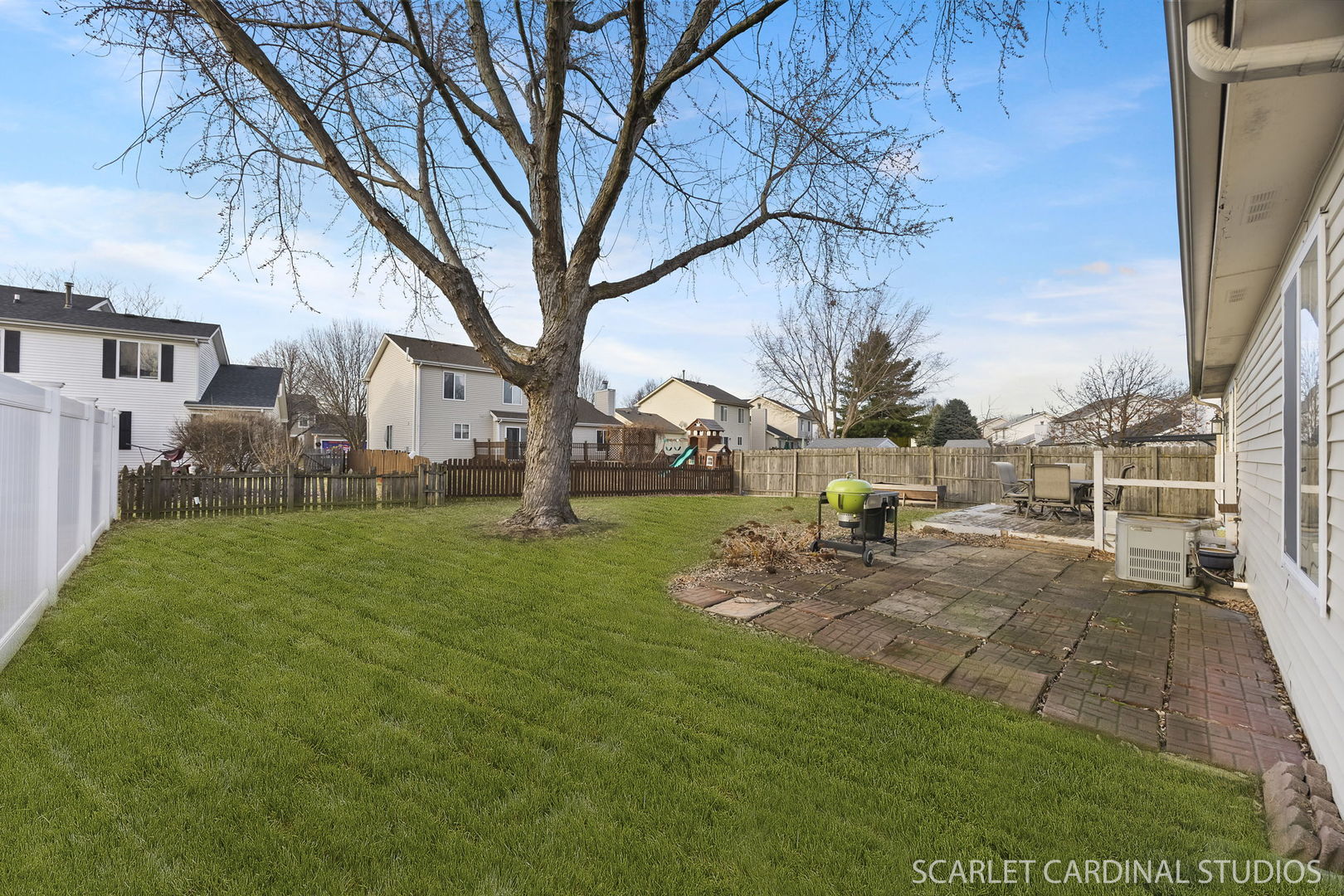 2828 Bluewater Circle, Naperville, IL 60564