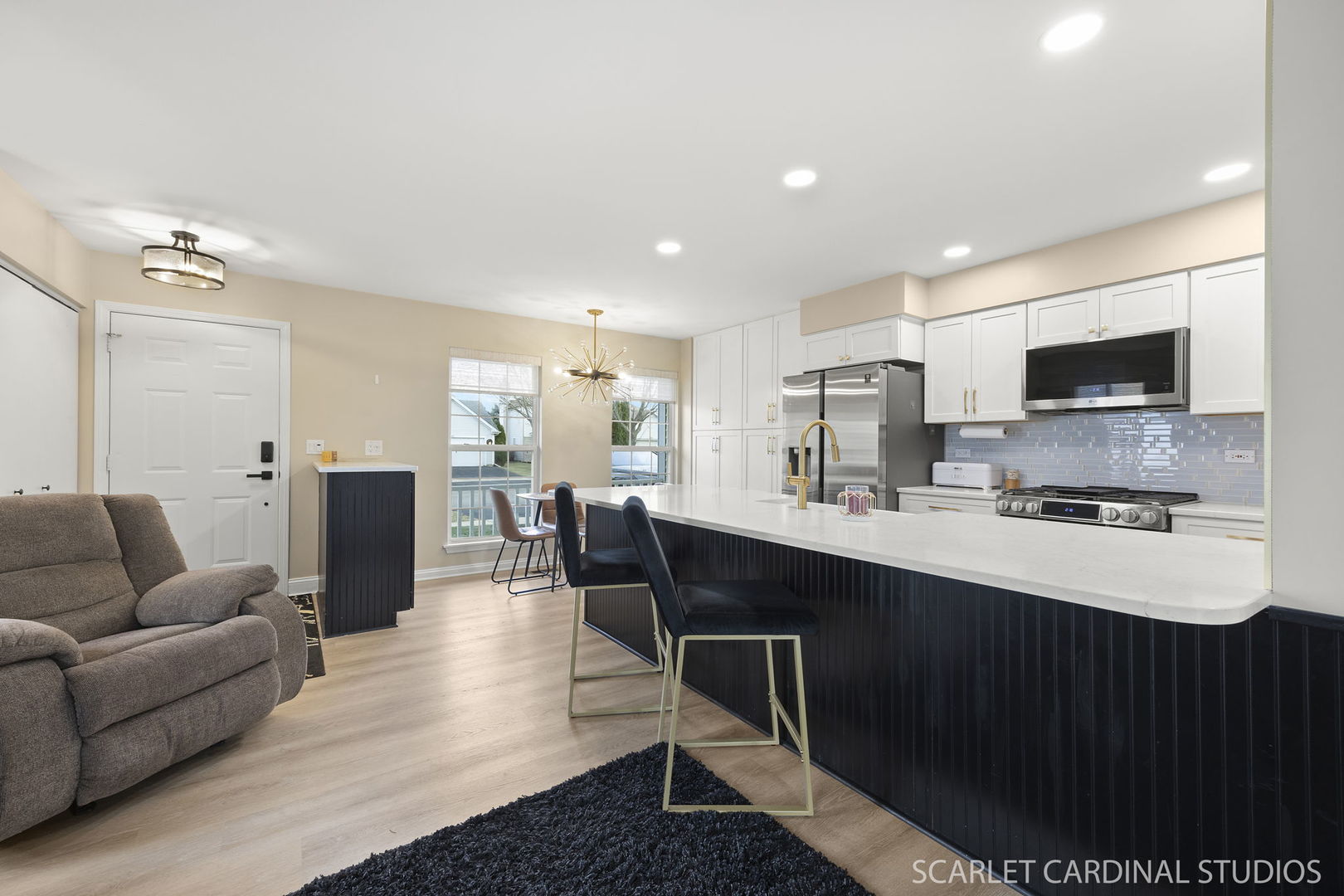 2828 Bluewater Circle, Naperville, IL 60564