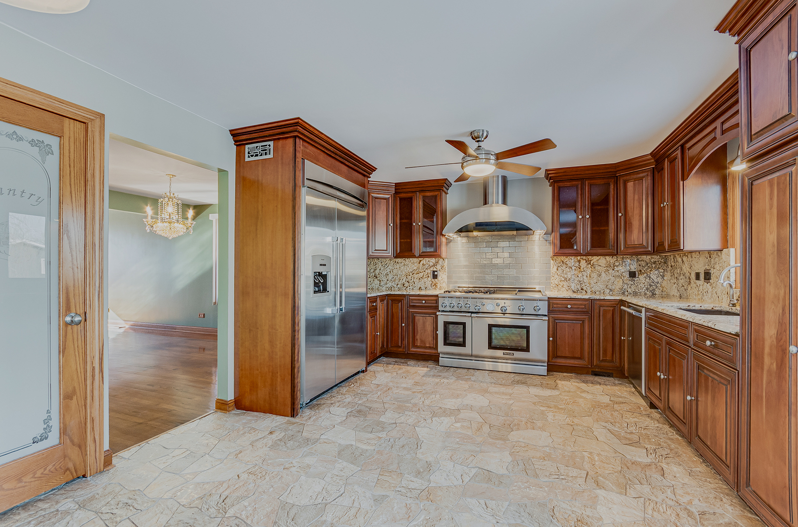8732 W Surrey Park, Palos Hills, IL 60465