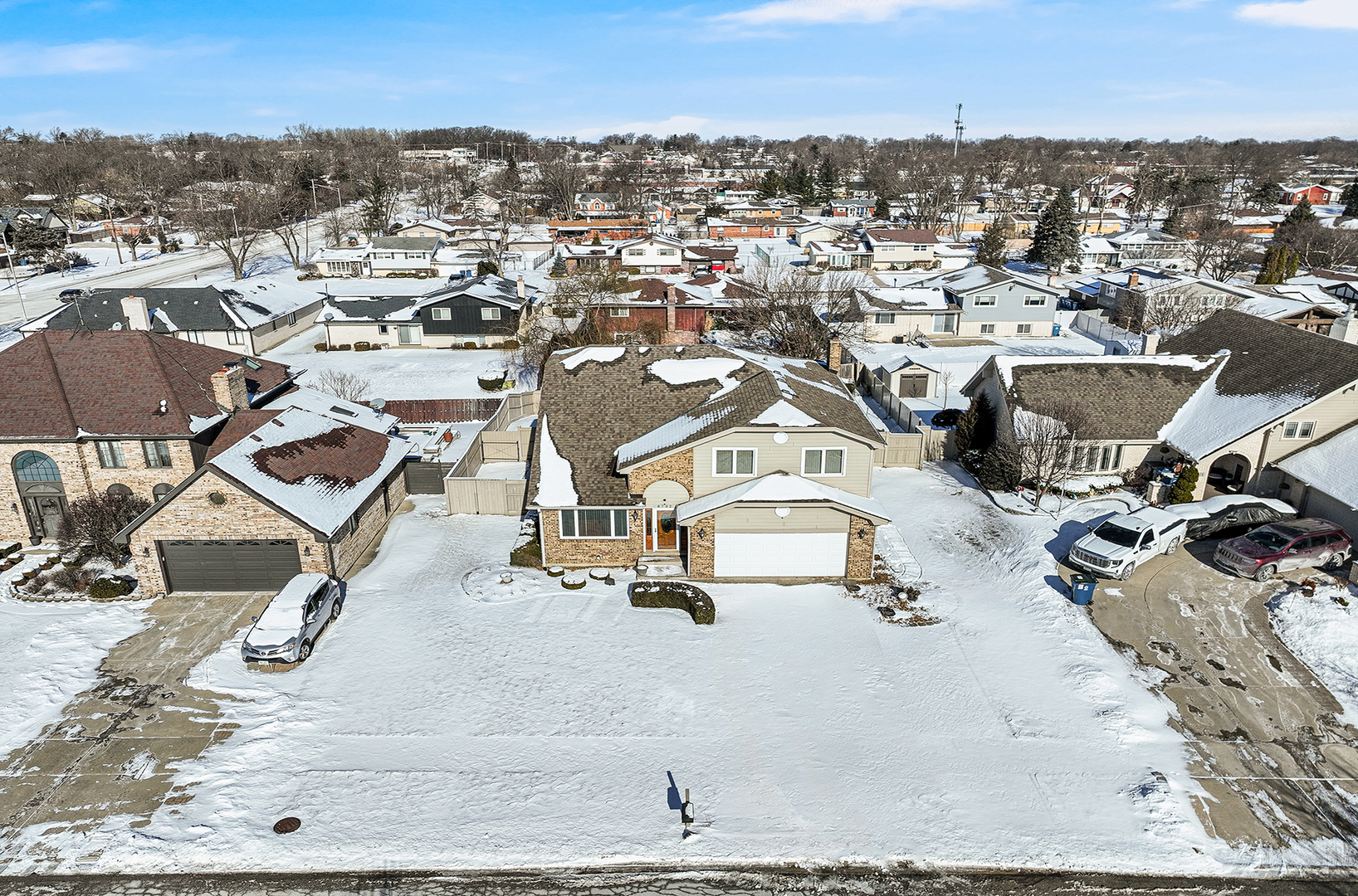 8732 W Surrey Park, Palos Hills, IL 60465