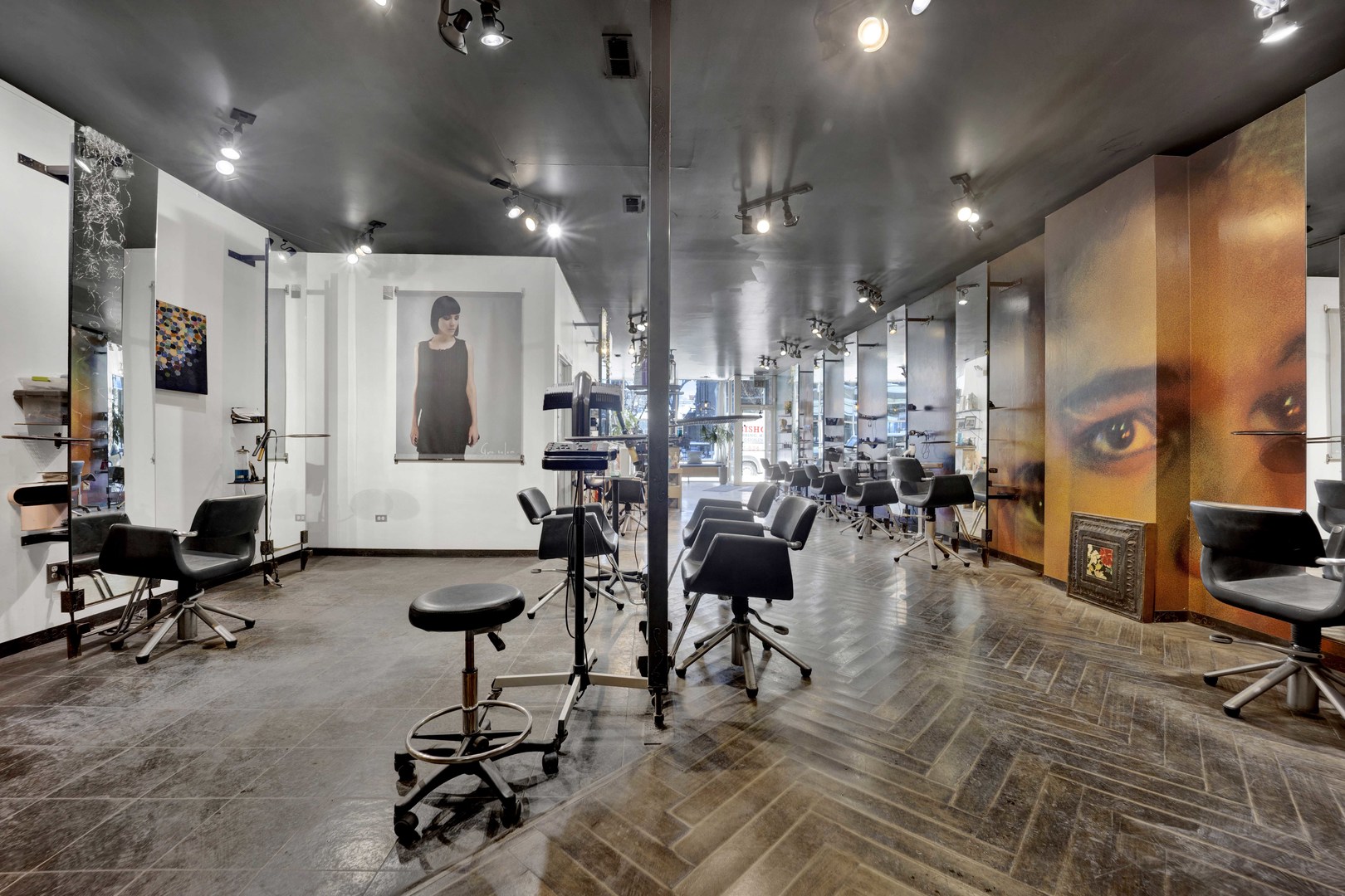 2119 N Damen Avenue, Chicago, IL 60647