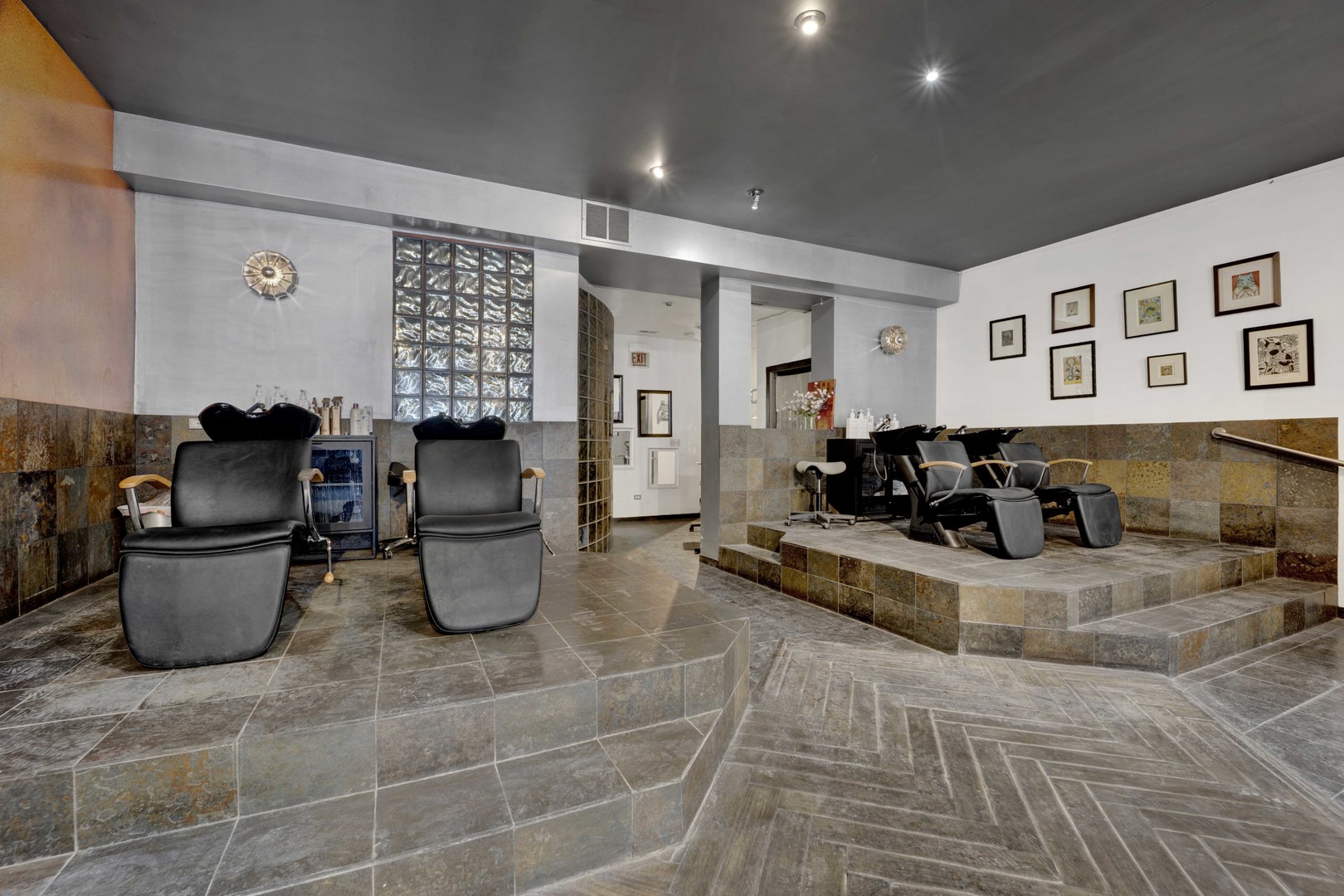 2119 N Damen Avenue, Chicago, IL 60647