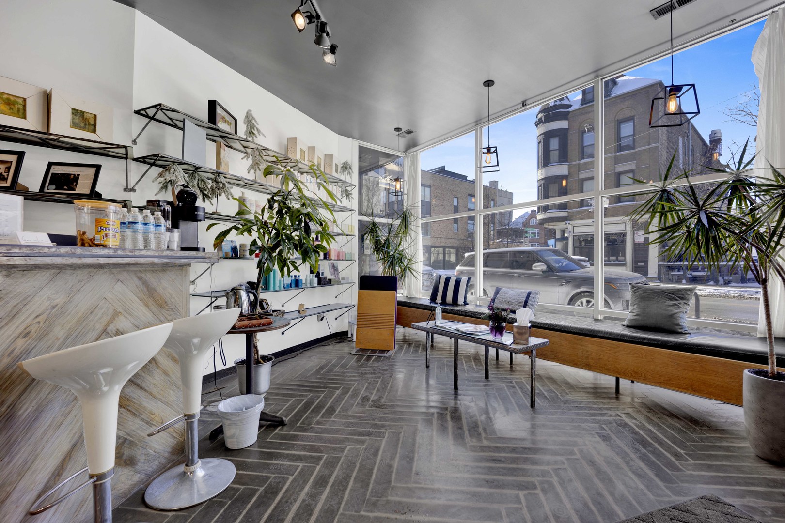 2119 N Damen Avenue, Chicago, IL 60647