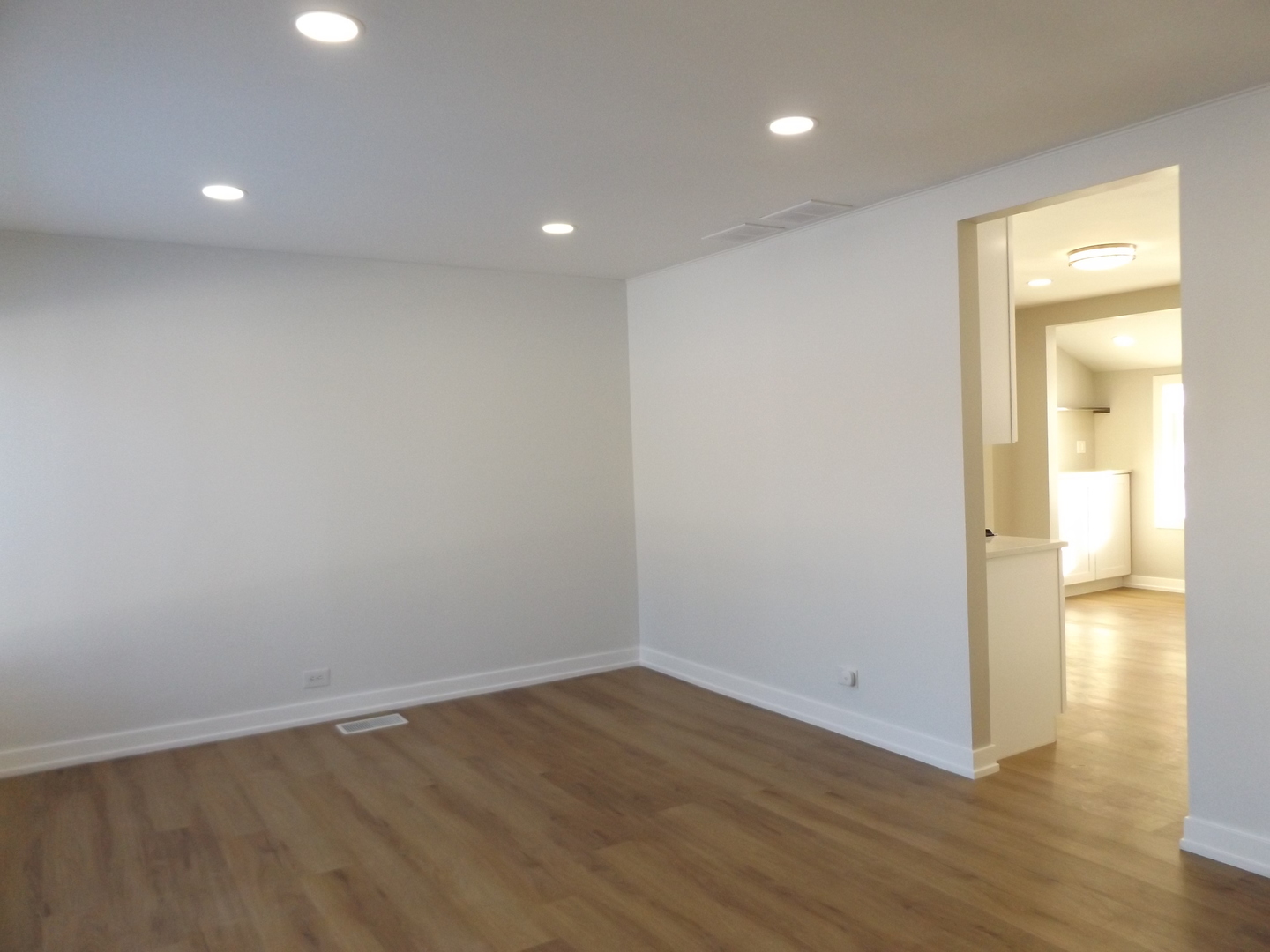 2203 SOUTH Street, Rolling Meadows, IL 60008