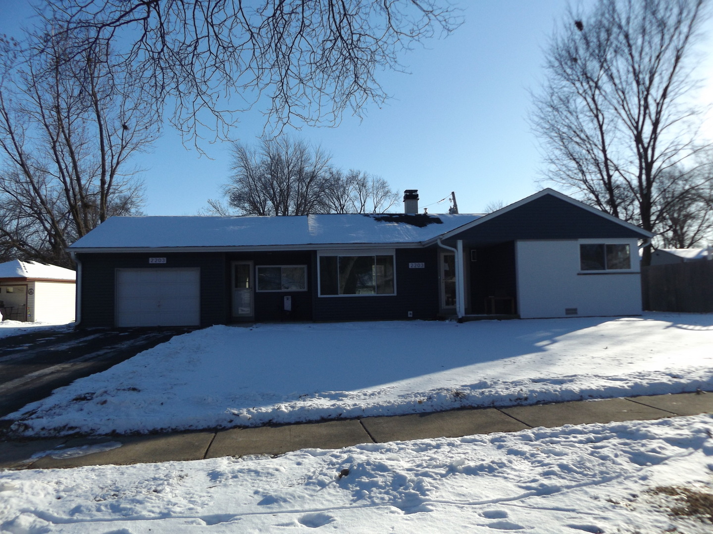 2203 SOUTH Street, Rolling Meadows, IL 60008