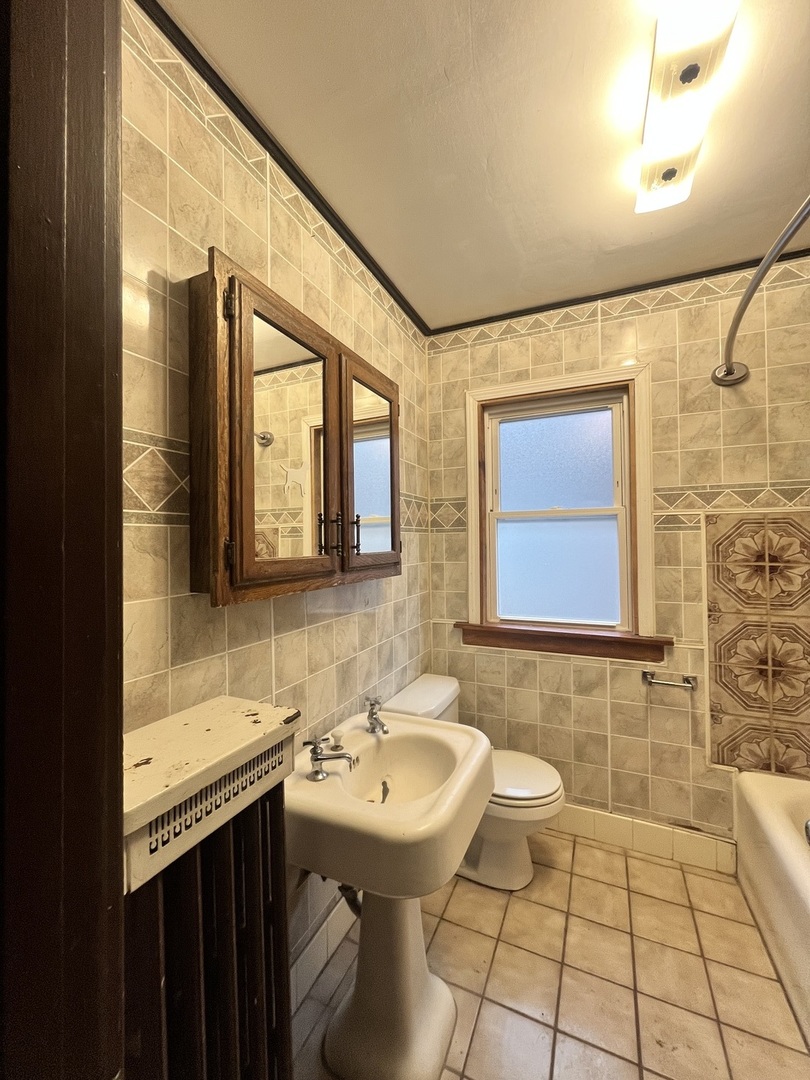 12545 Highland Avenue, Blue Island, IL 60406