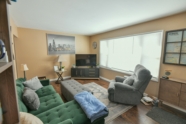 1612 Ferry Street, Waukegan, IL 60087