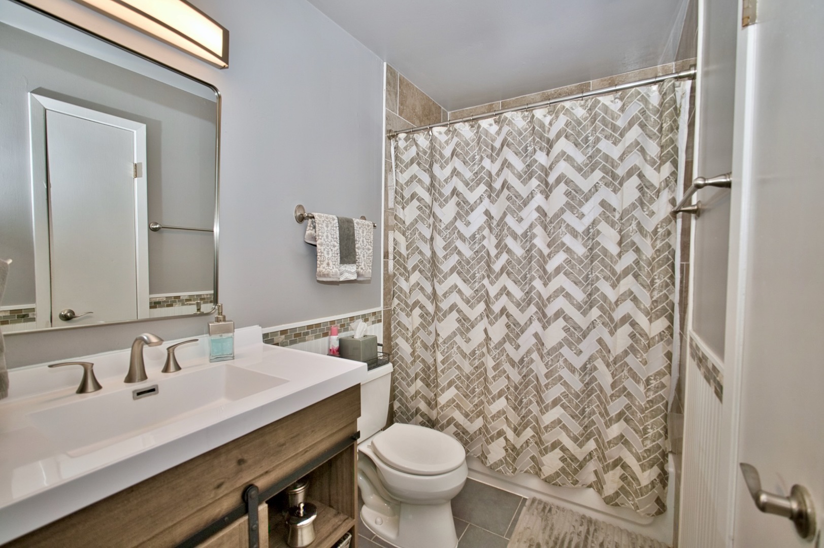 28W587 Leverenz Road, Naperville, IL 60564