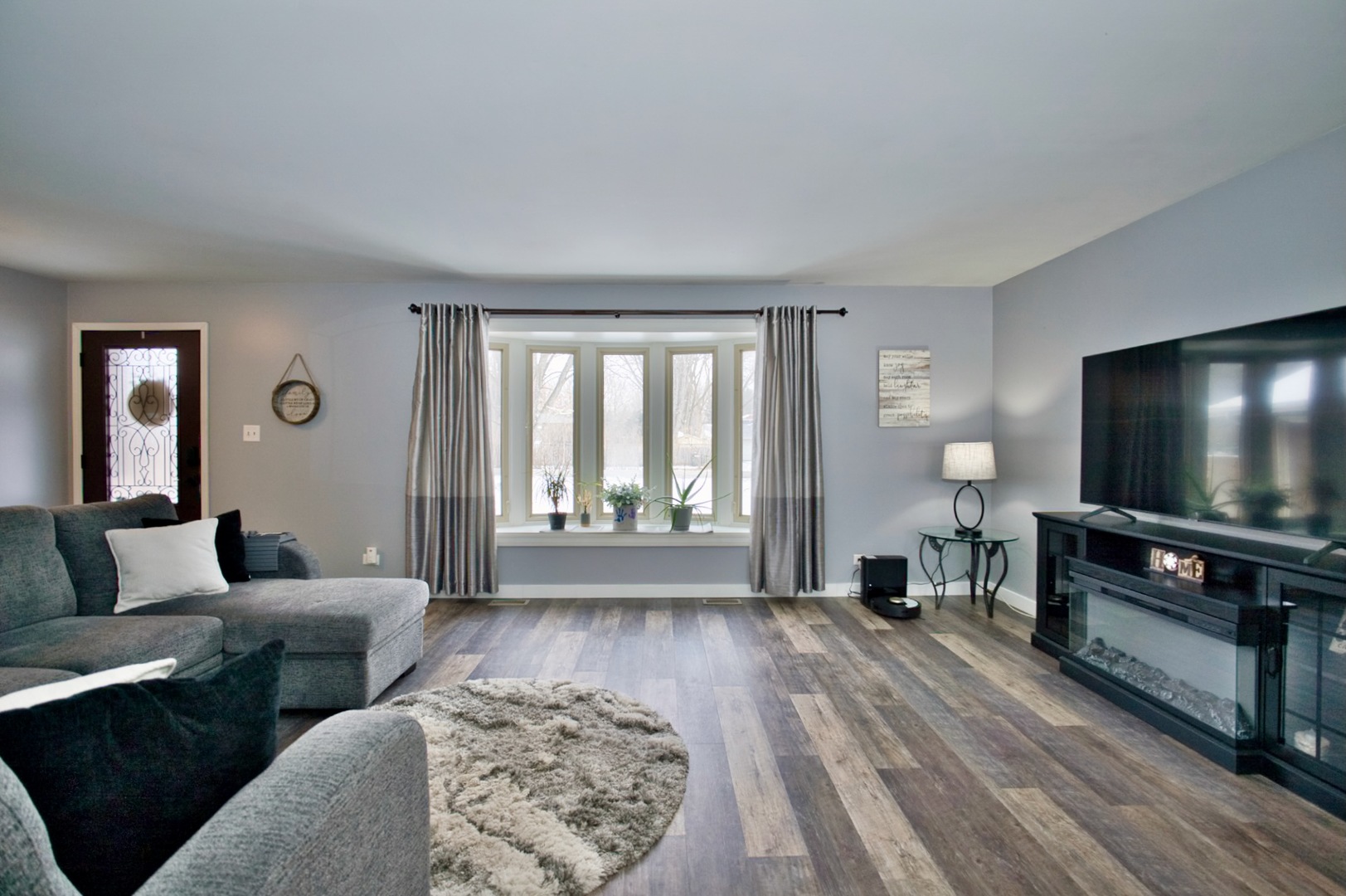 28W587 Leverenz Road, Naperville, IL 60564