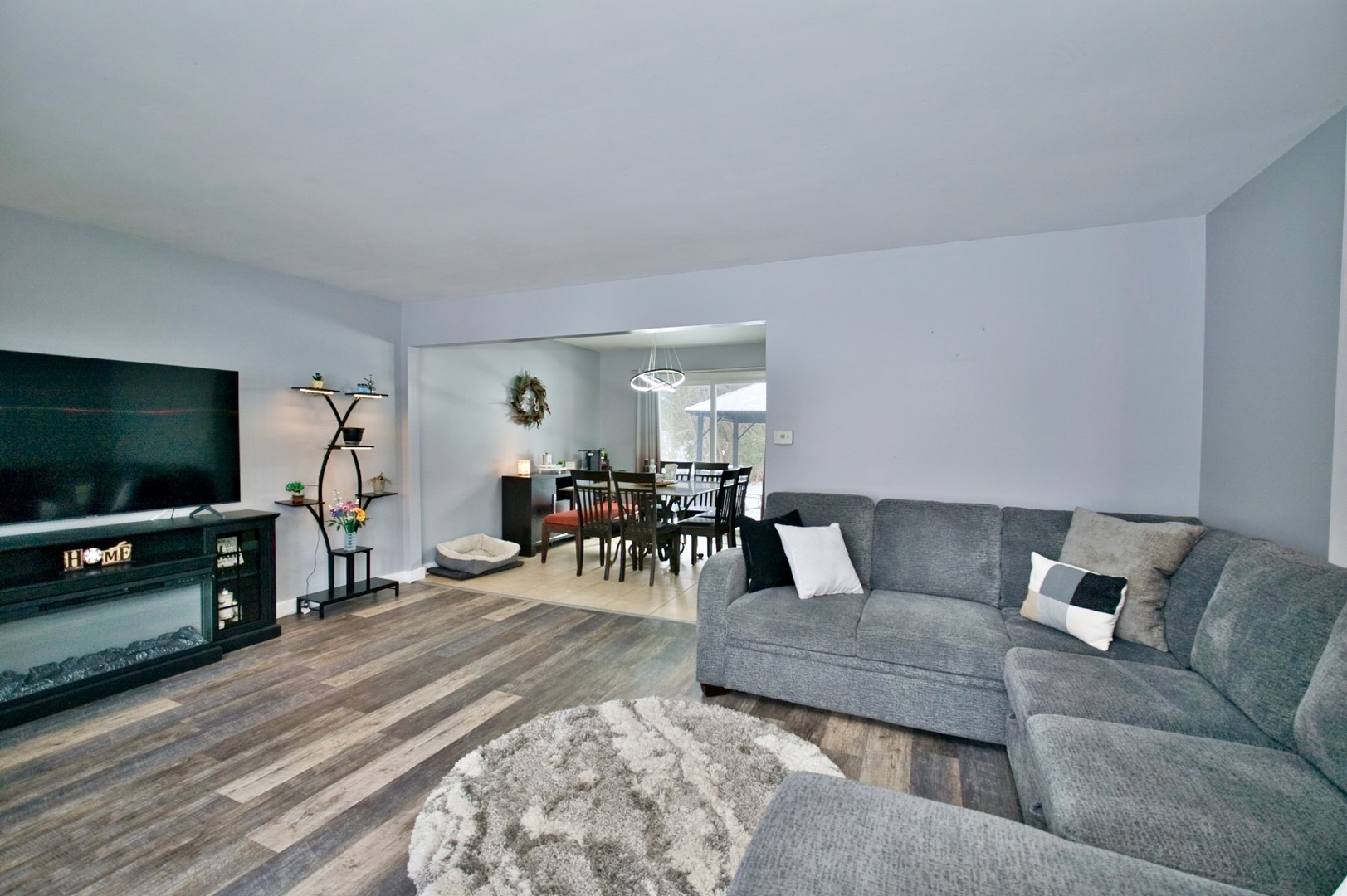 28W587 Leverenz Road, Naperville, IL 60564