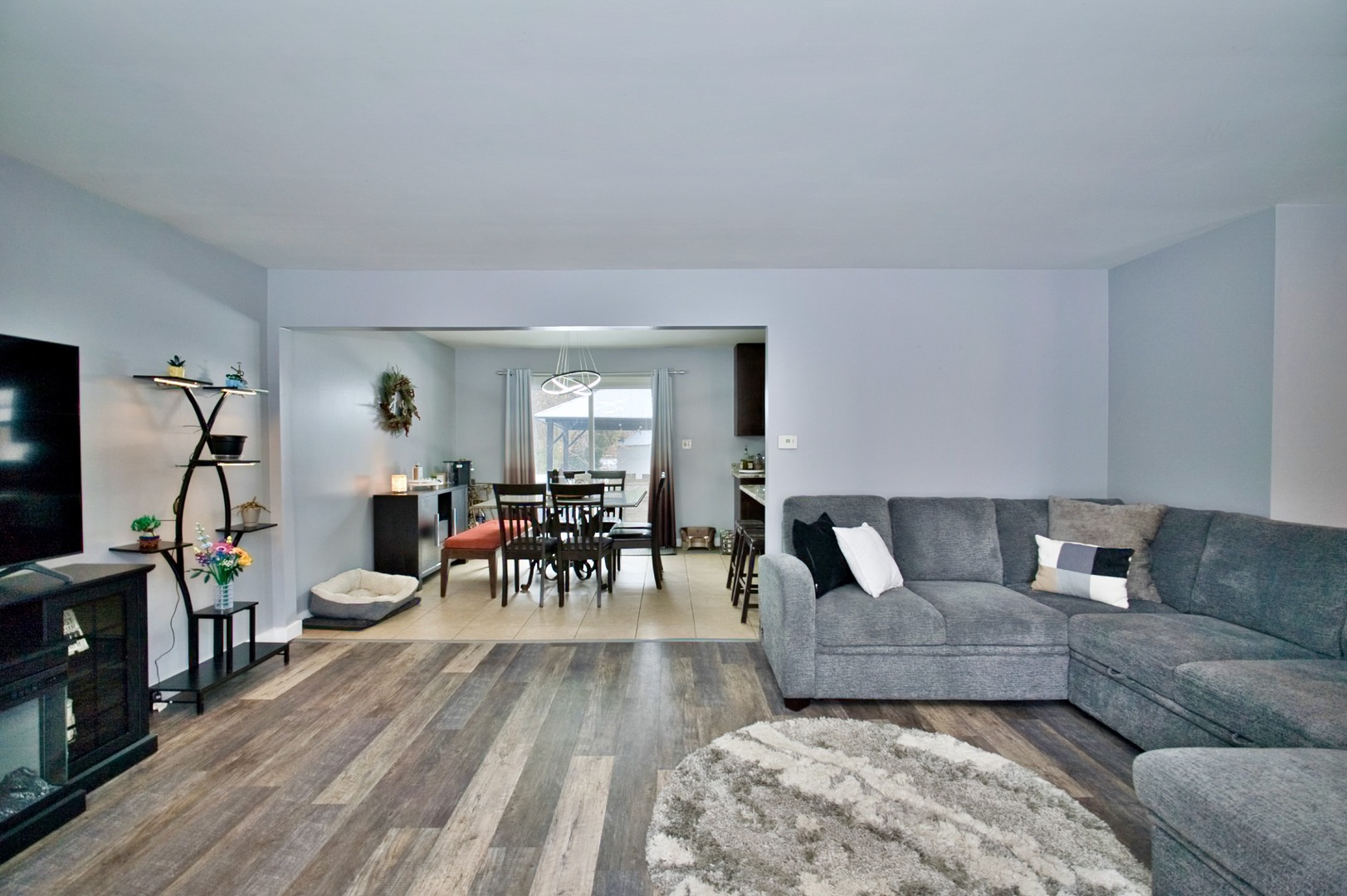 28W587 Leverenz Road, Naperville, IL 60564