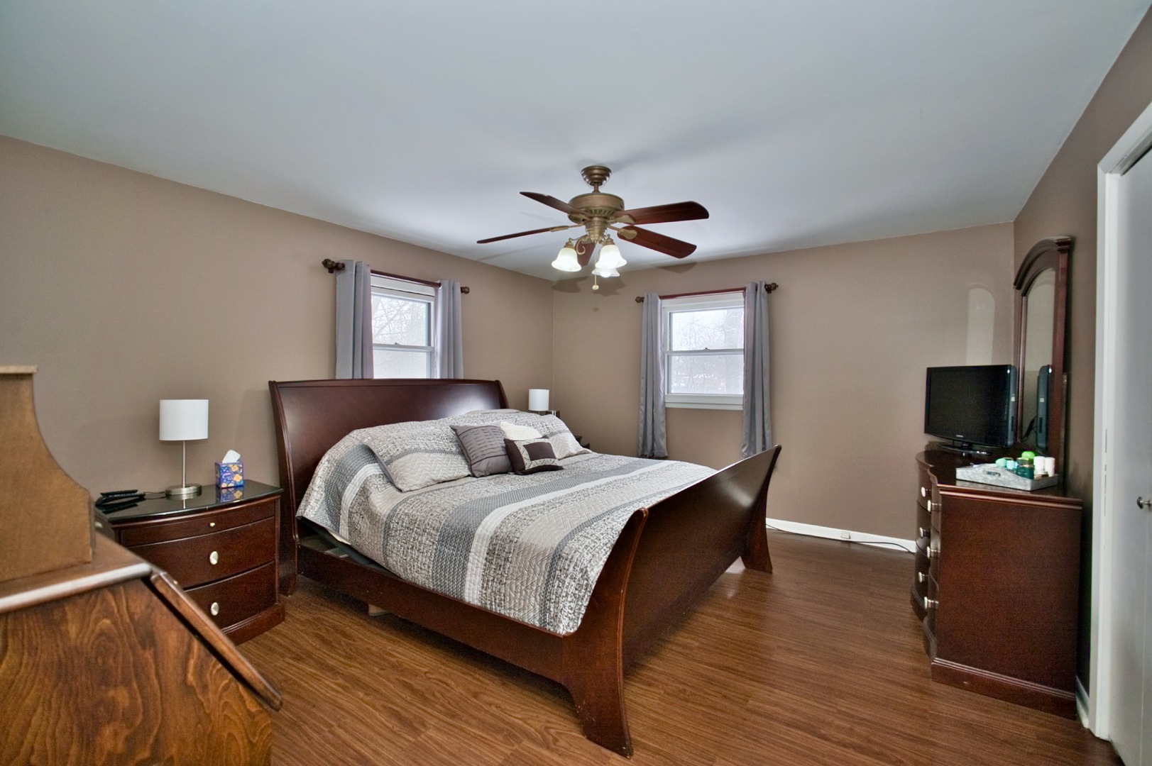 28W587 Leverenz Road, Naperville, IL 60564