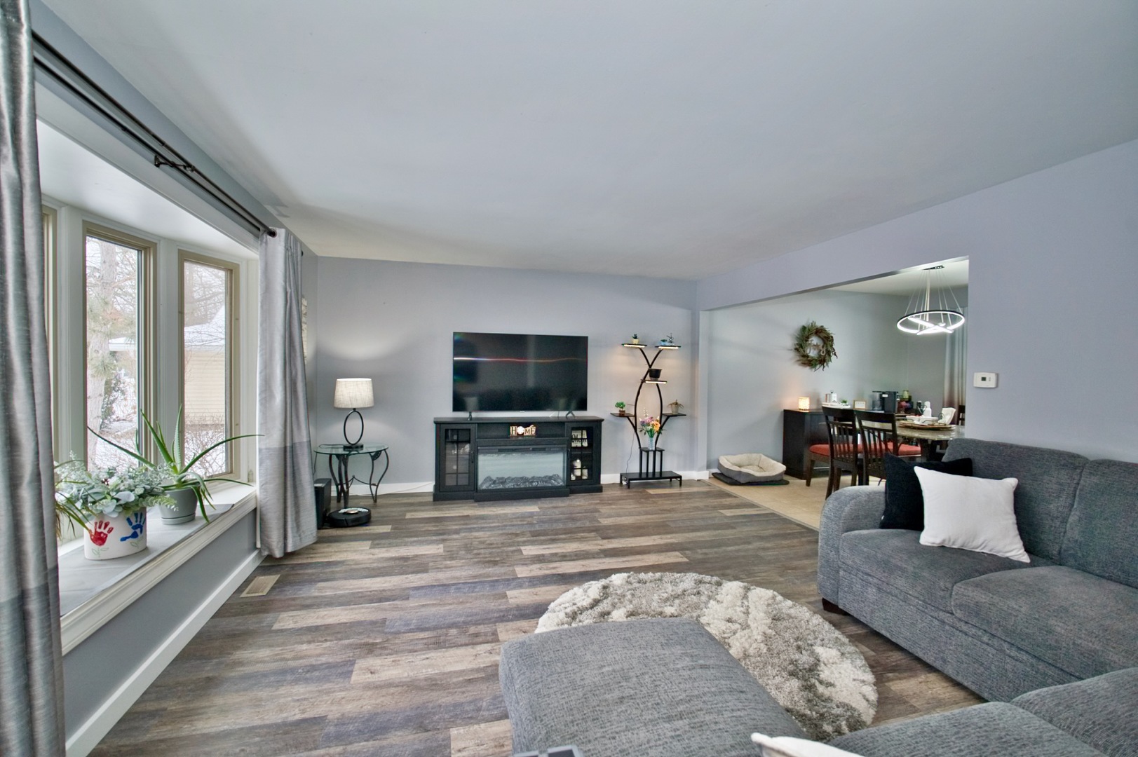 28W587 Leverenz Road, Naperville, IL 60564