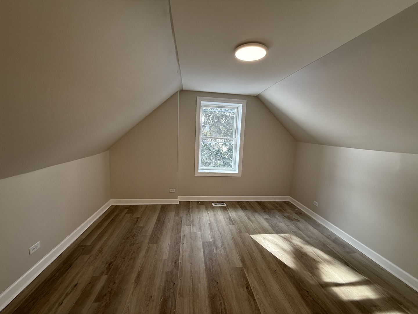 408 E End Avenue, Hillside, IL 60162