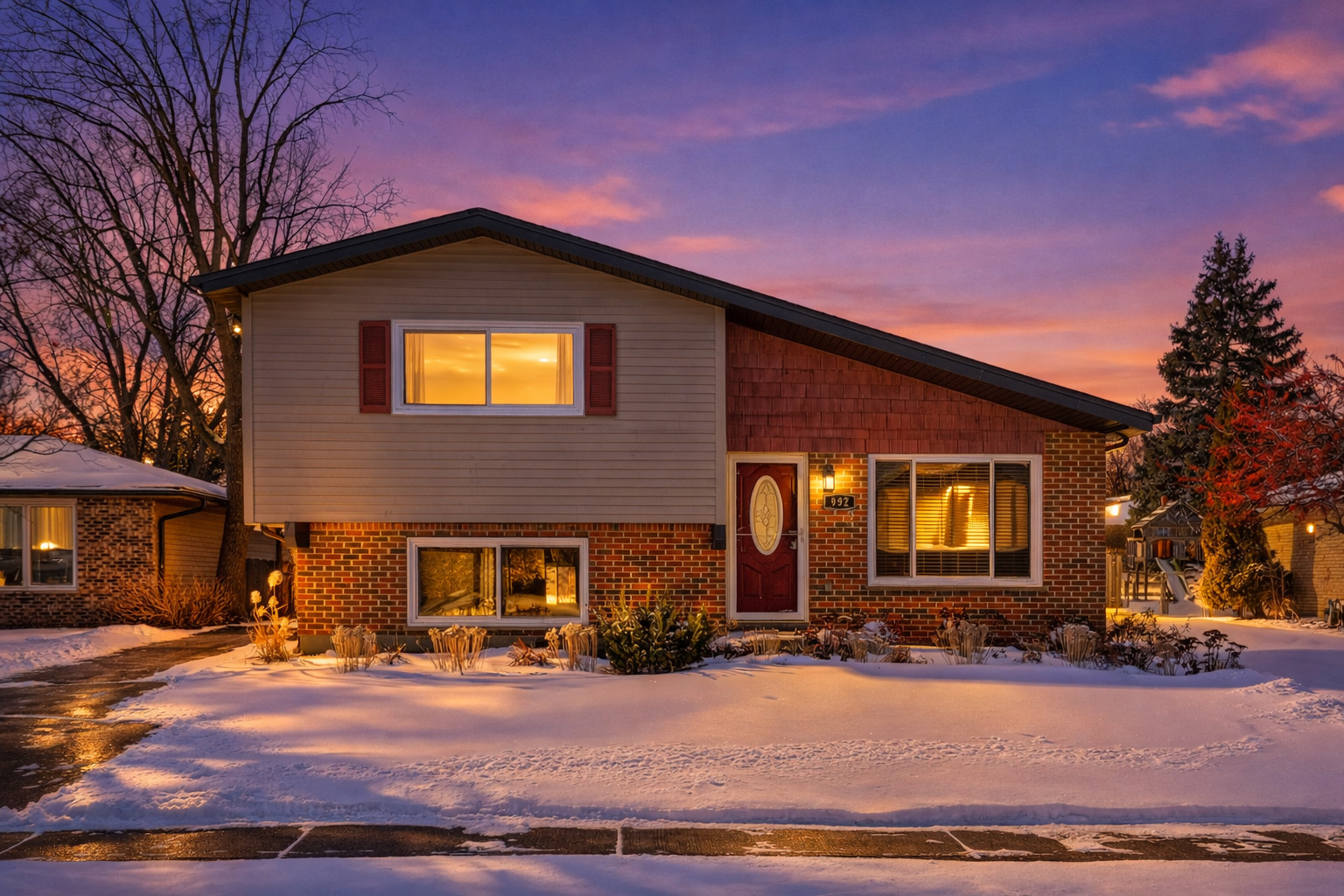 992 Navajo Street, Carol Stream, IL 60188