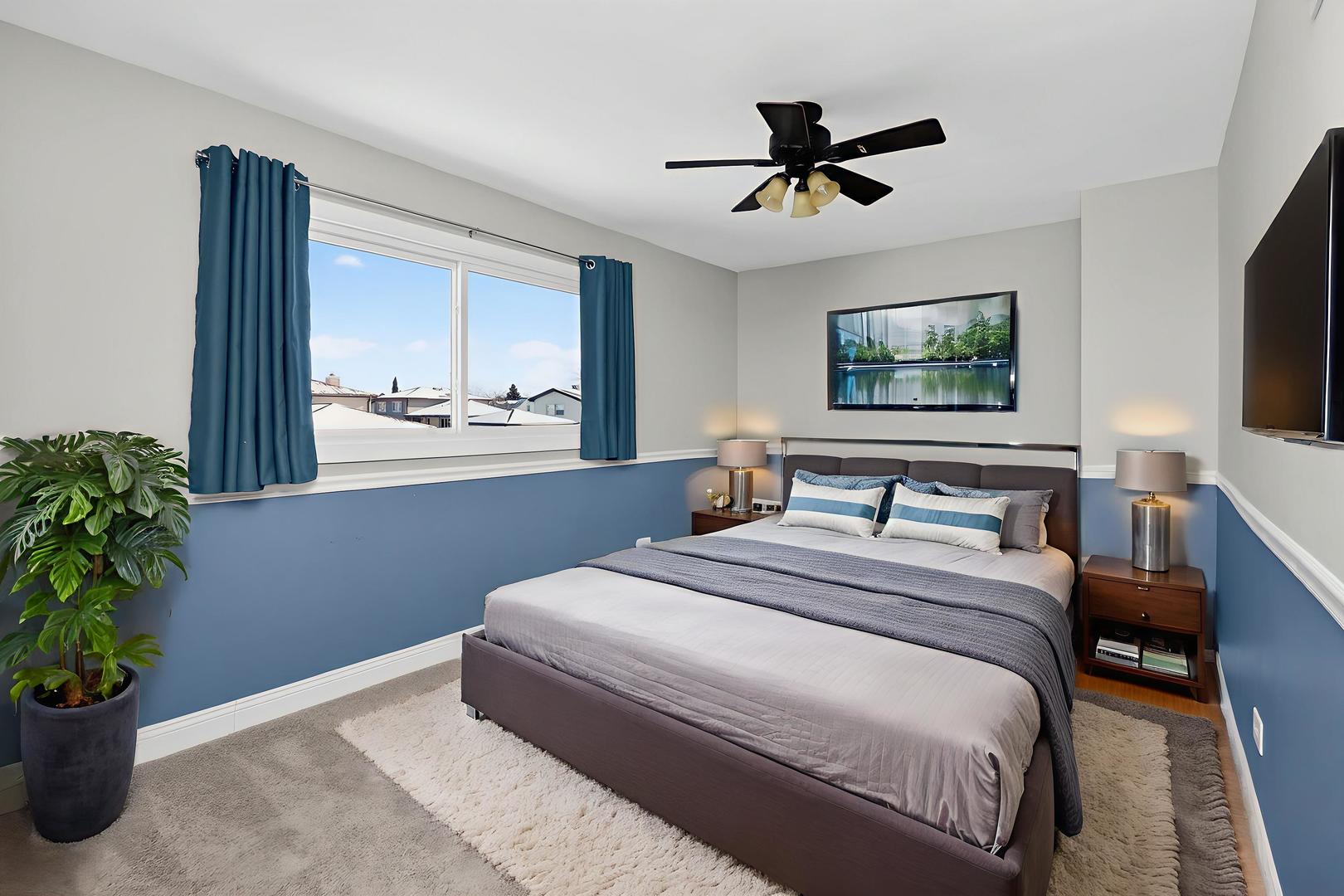 992 Navajo Street, Carol Stream, IL 60188