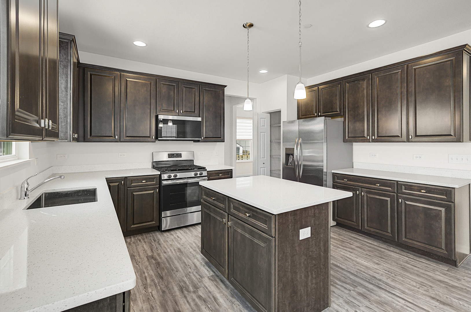 5815 Fairview Lane, Hoffman Estates, IL 60192