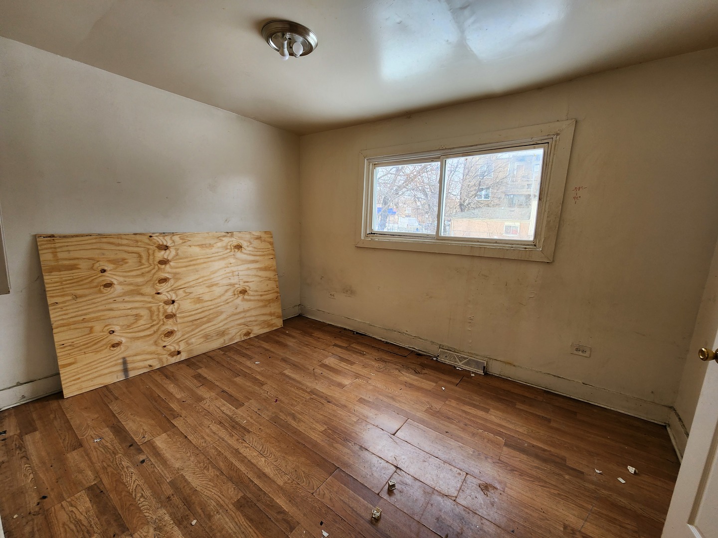 6717 S Rhodes Avenue, Chicago, IL 60637