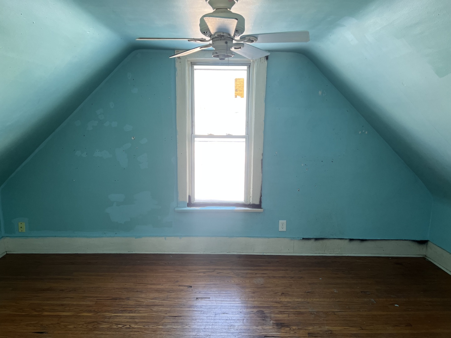 1214 W Brons Avenue, Peoria, IL 61604