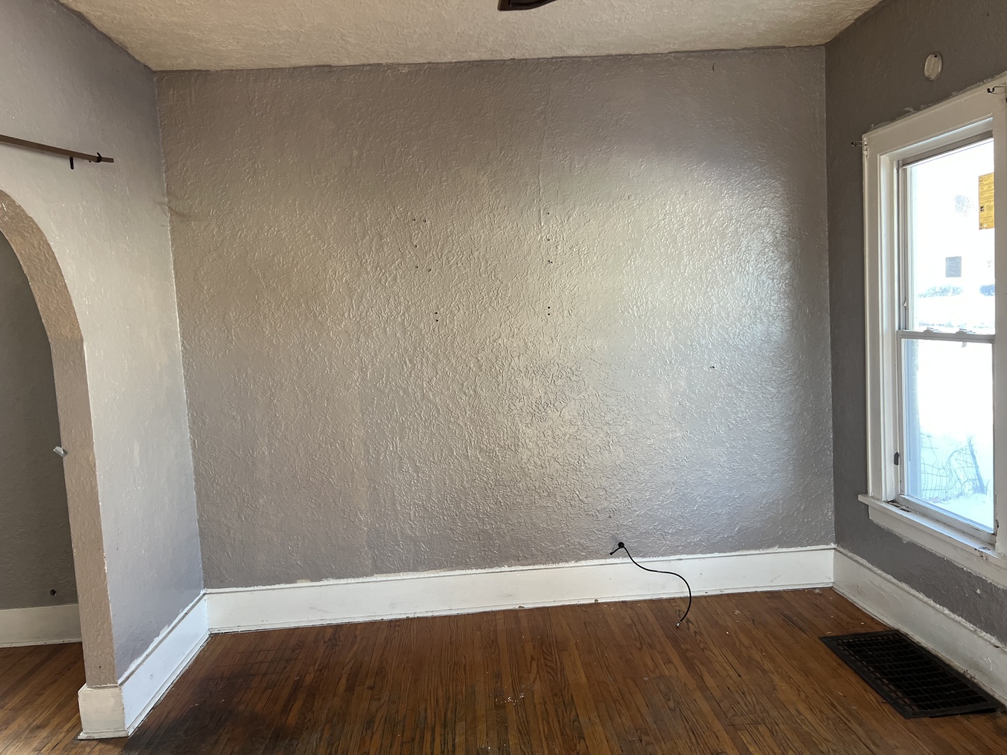 1214 W Brons Avenue, Peoria, IL 61604