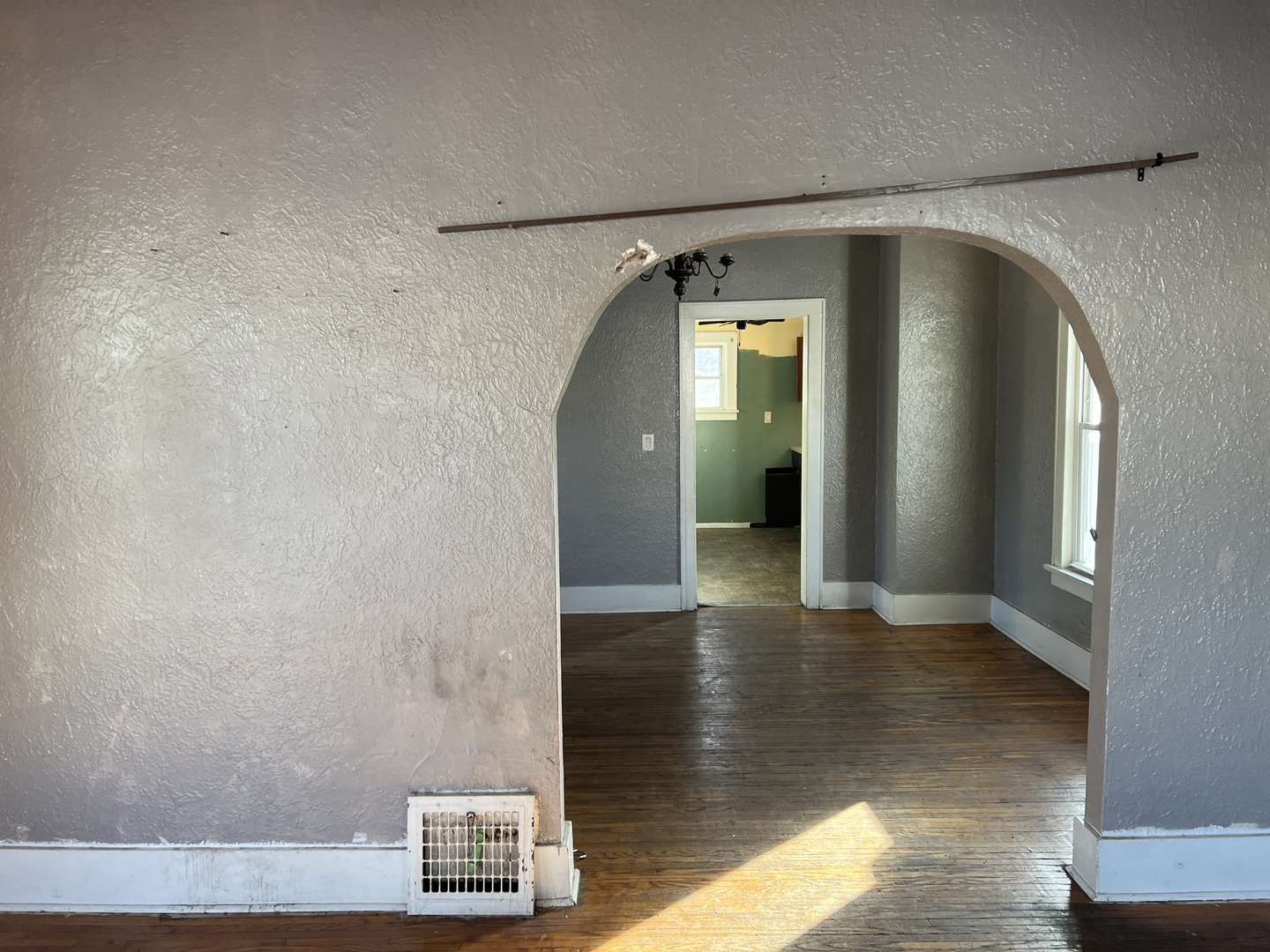 1214 W Brons Avenue, Peoria, IL 61604