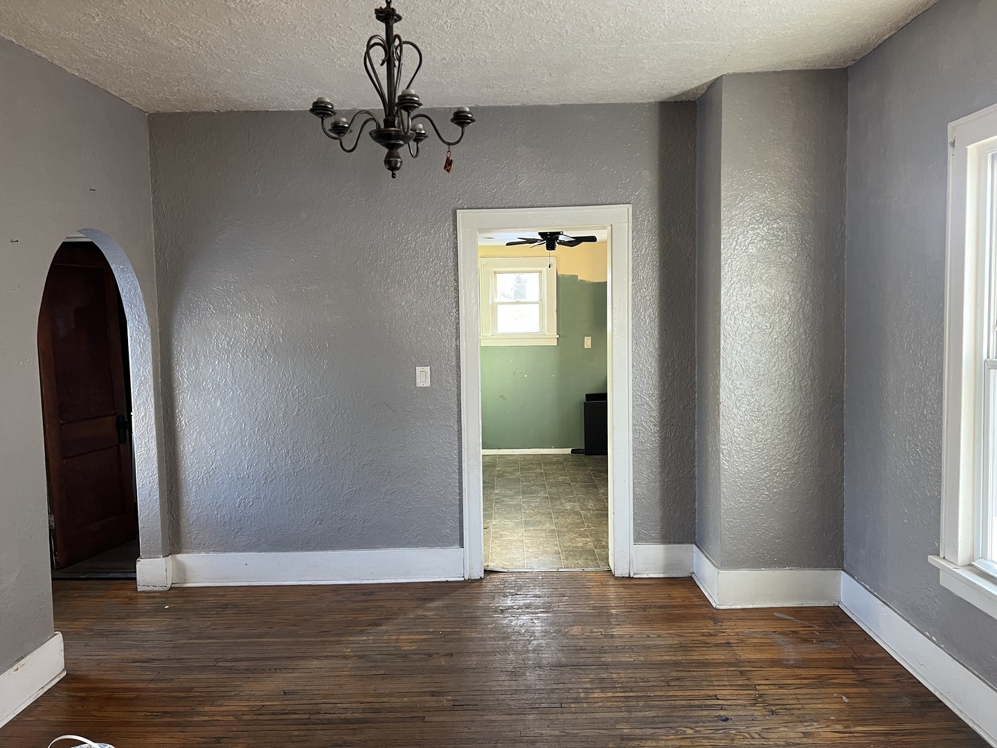 1214 W Brons Avenue, Peoria, IL 61604