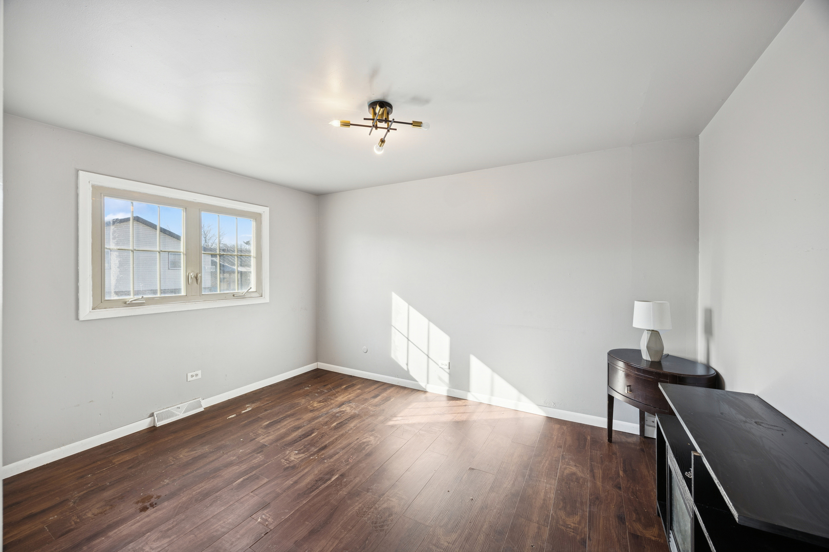 803 E 193rd Street, Glenwood, IL 60425