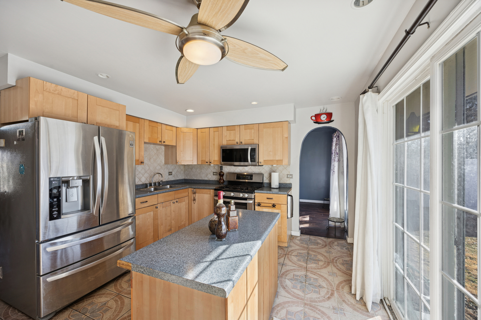 803 E 193rd Street, Glenwood, IL 60425