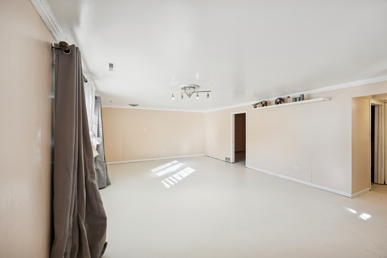 803 E 193rd Street, Glenwood, IL 60425