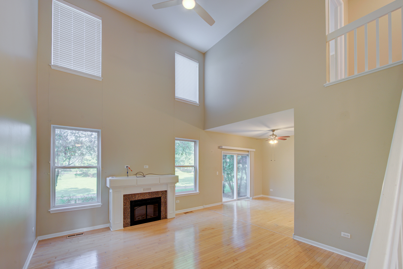 880 Countryfield Lane, Elgin, IL 60120