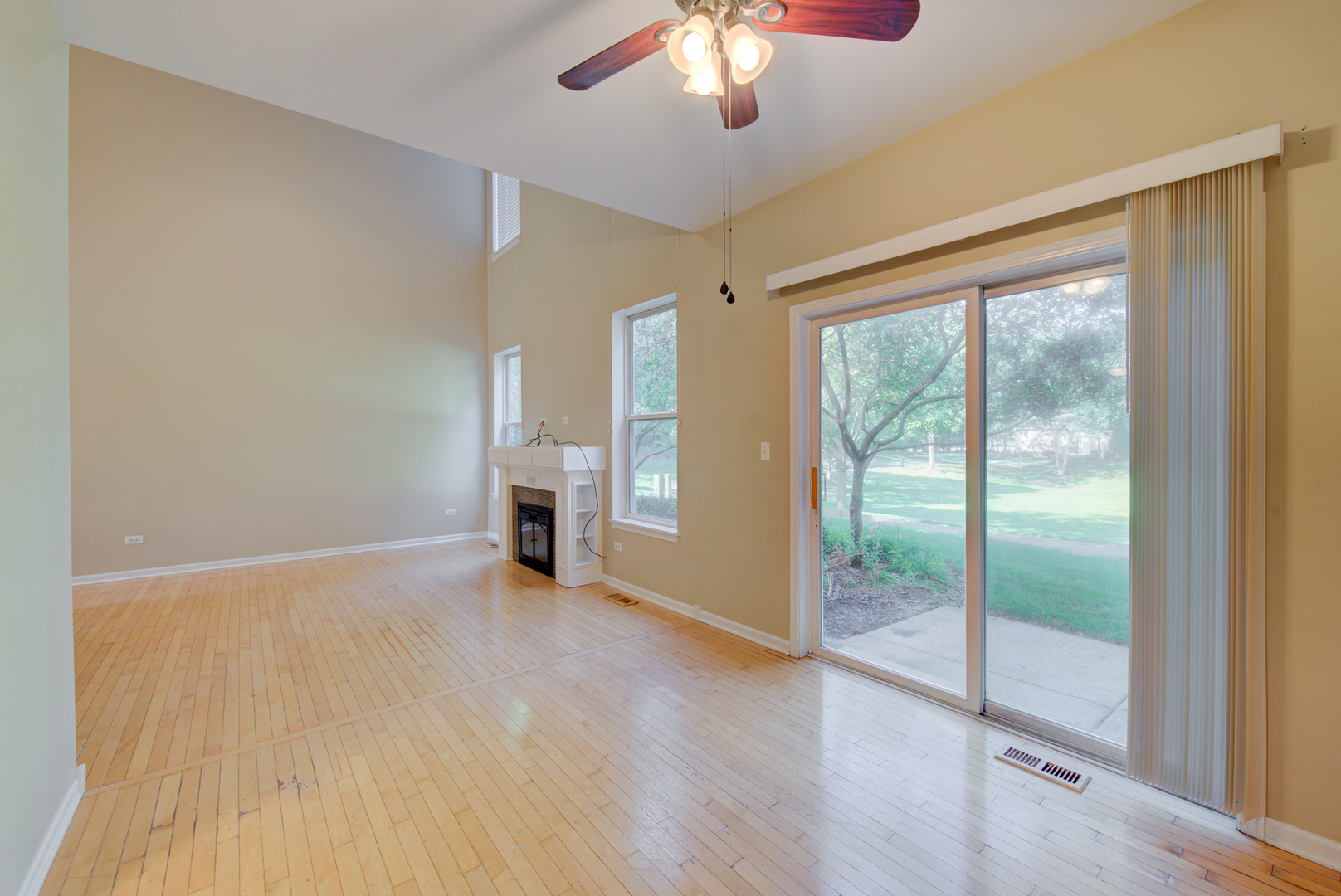 880 Countryfield Lane, Elgin, IL 60120