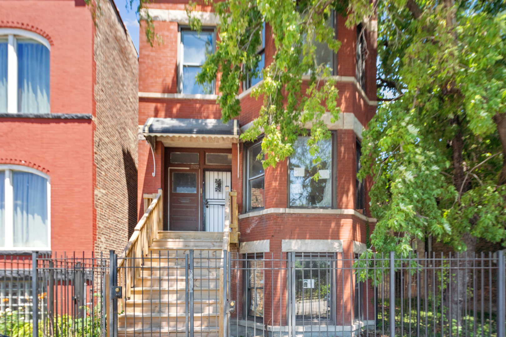 3322-3320 W Congress Parkway, Chicago, IL 60624