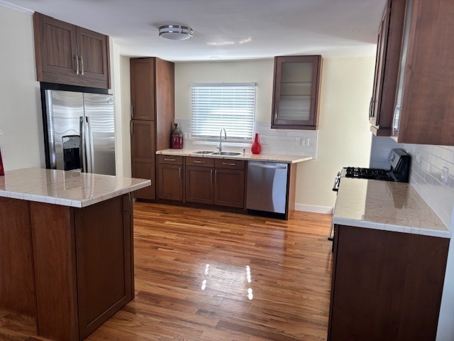 2001 Burr Oak Lane, Lindenhurst, IL 60046