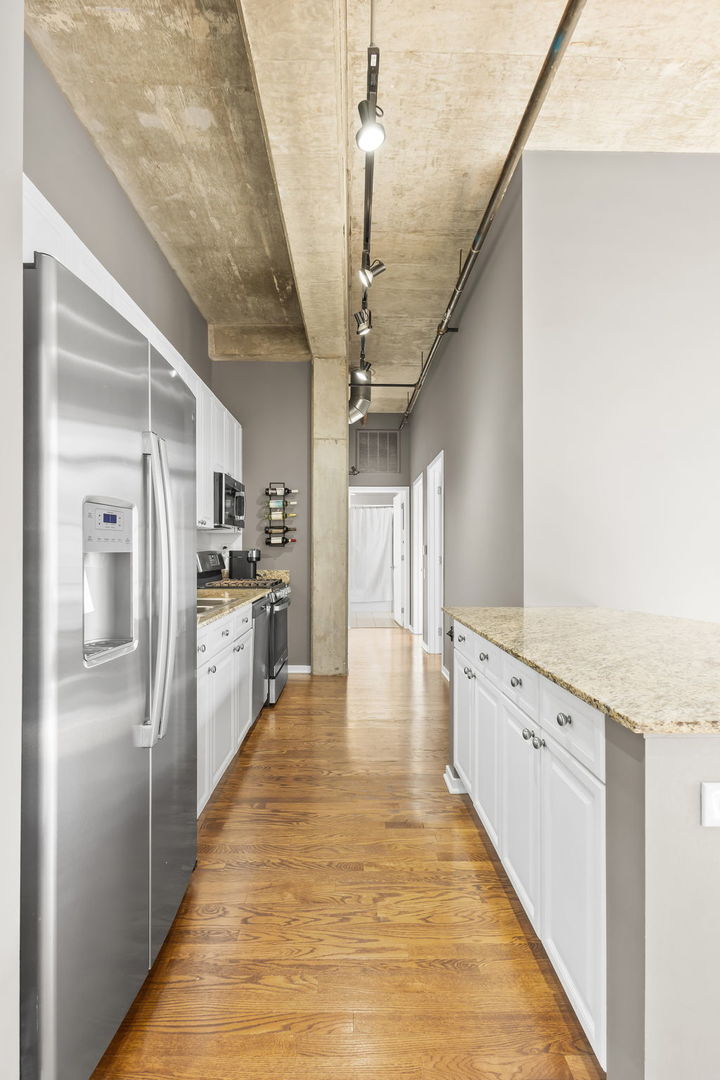 900 N Kingsbury Street #1071, Chicago, IL 60610