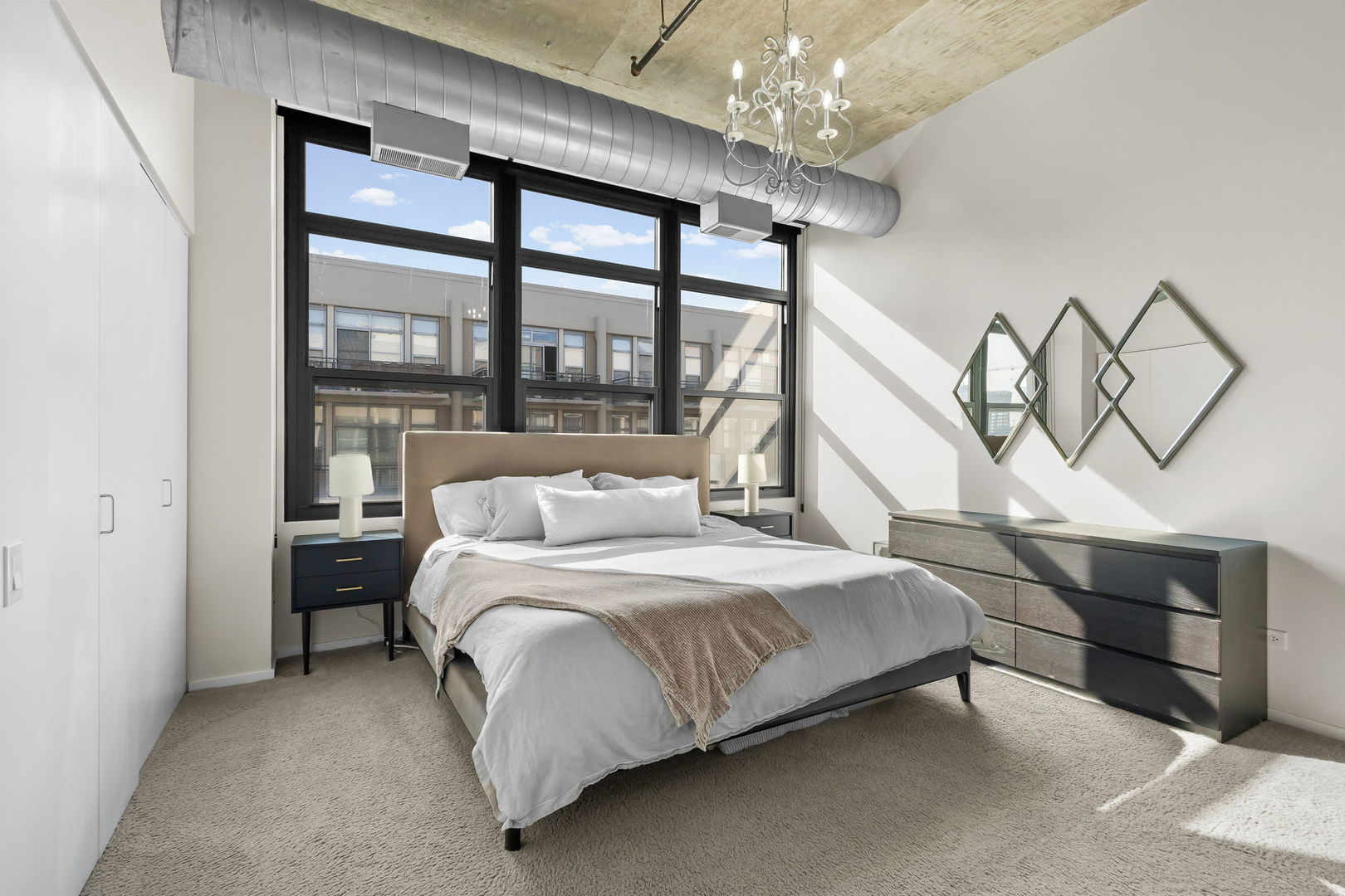 900 N Kingsbury Street #1071, Chicago, IL 60610