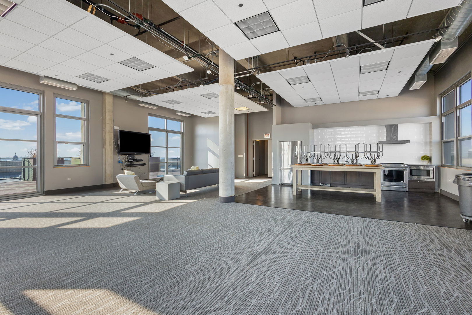 900 N Kingsbury Street #1071, Chicago, IL 60610