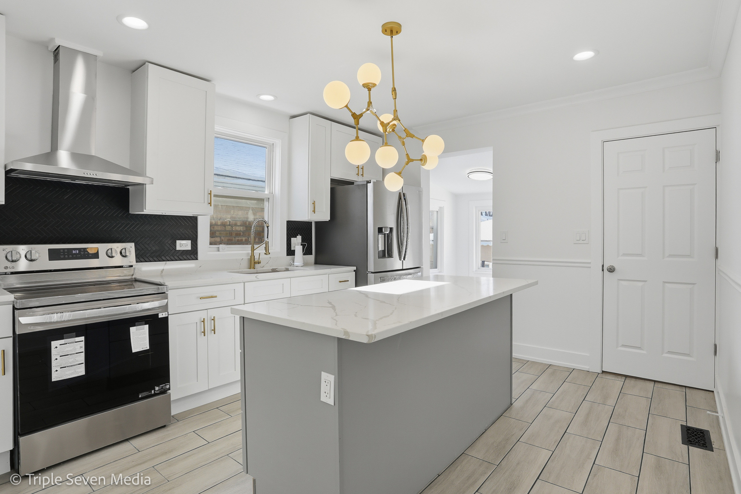 3002 Wesley Avenue, Berwyn, IL 60402