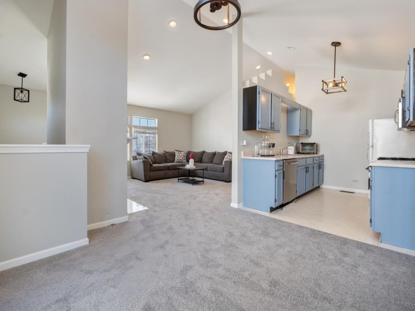 304 Nautical Way #D, Elgin, IL 60123