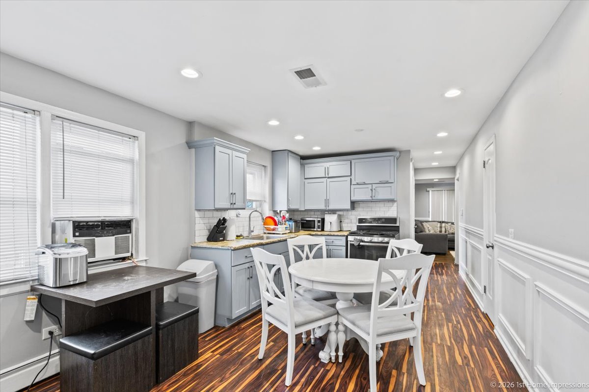 9521 S Michigan Avenue, Chicago, IL 60628