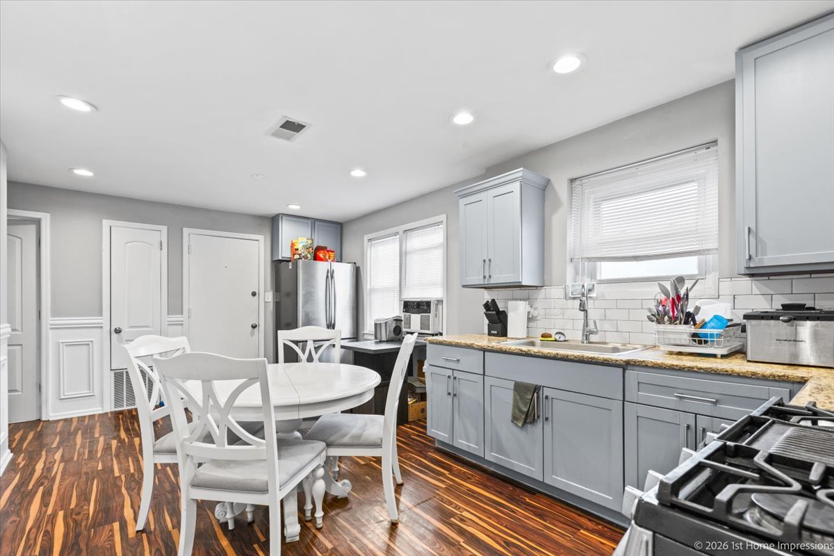 9521 S Michigan Avenue, Chicago, IL 60628