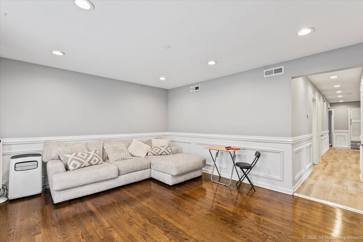 9521 S Michigan Avenue, Chicago, IL 60628