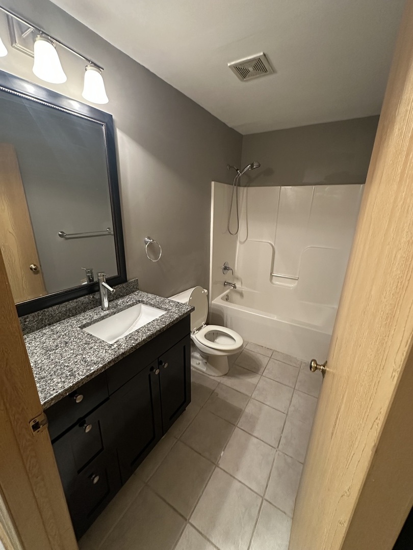 9202 S Lafayette Avenue, Chicago, IL 60620