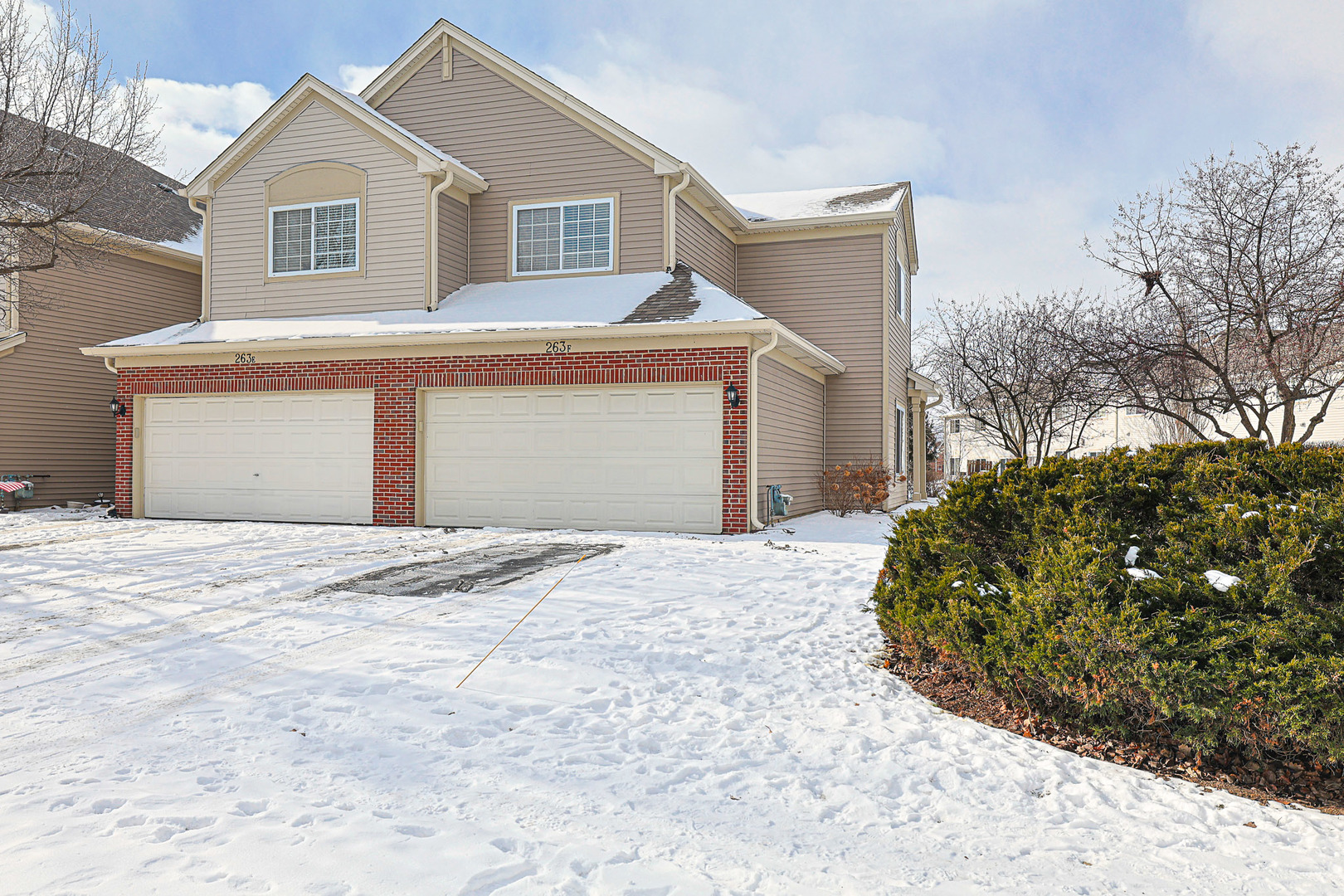 263 Nicole Drive #F, South Elgin, IL 60177