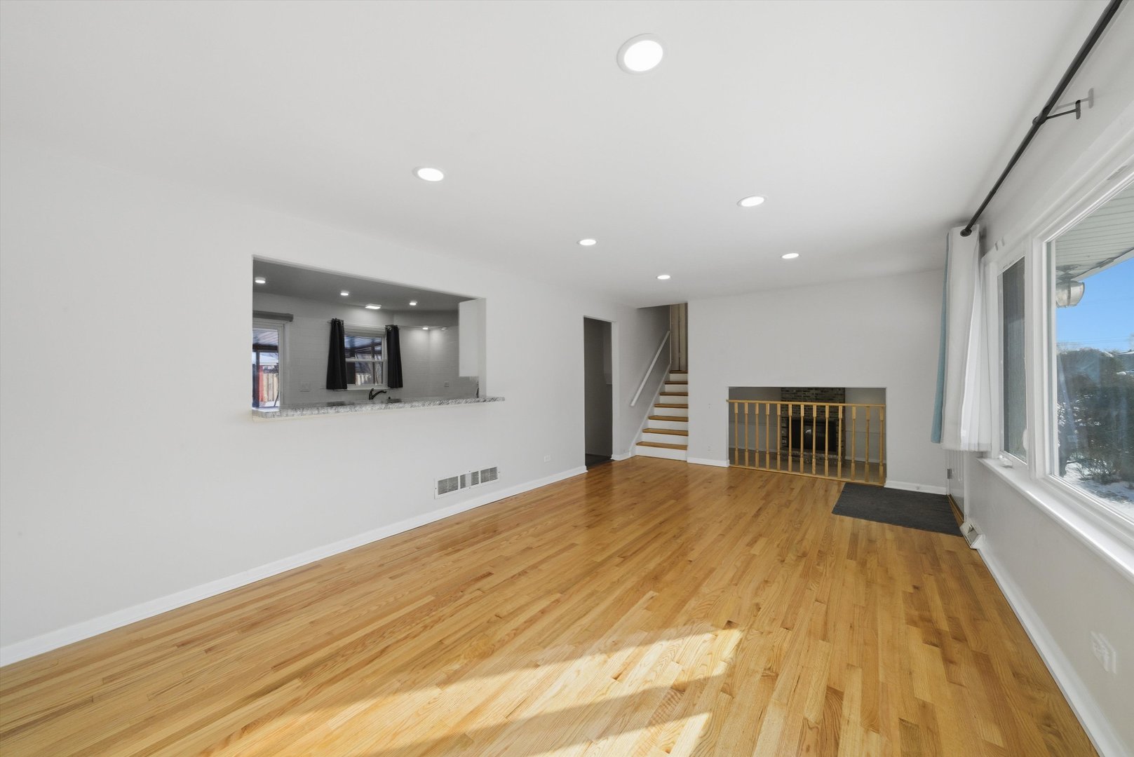 7635 S Oconto Avenue, Bridgeview, IL 60455